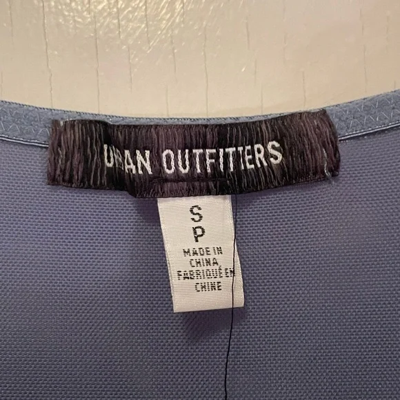 Laced bodycon dress - Picture 3 of 3